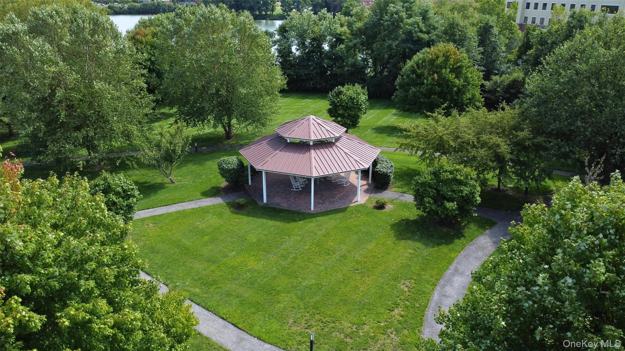 621 Regency Drive thumbnail 44