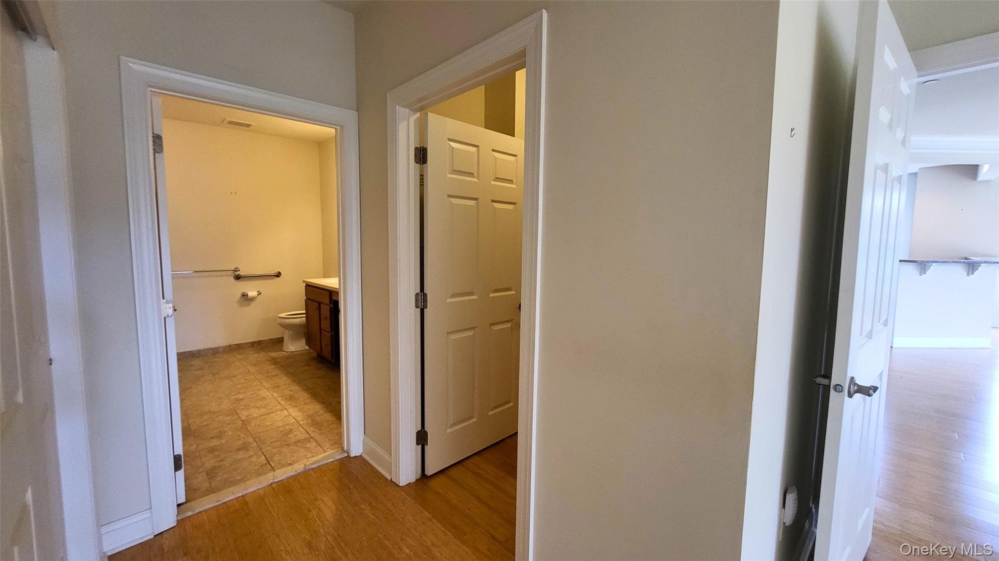621 Regency Drive thumbnail 29