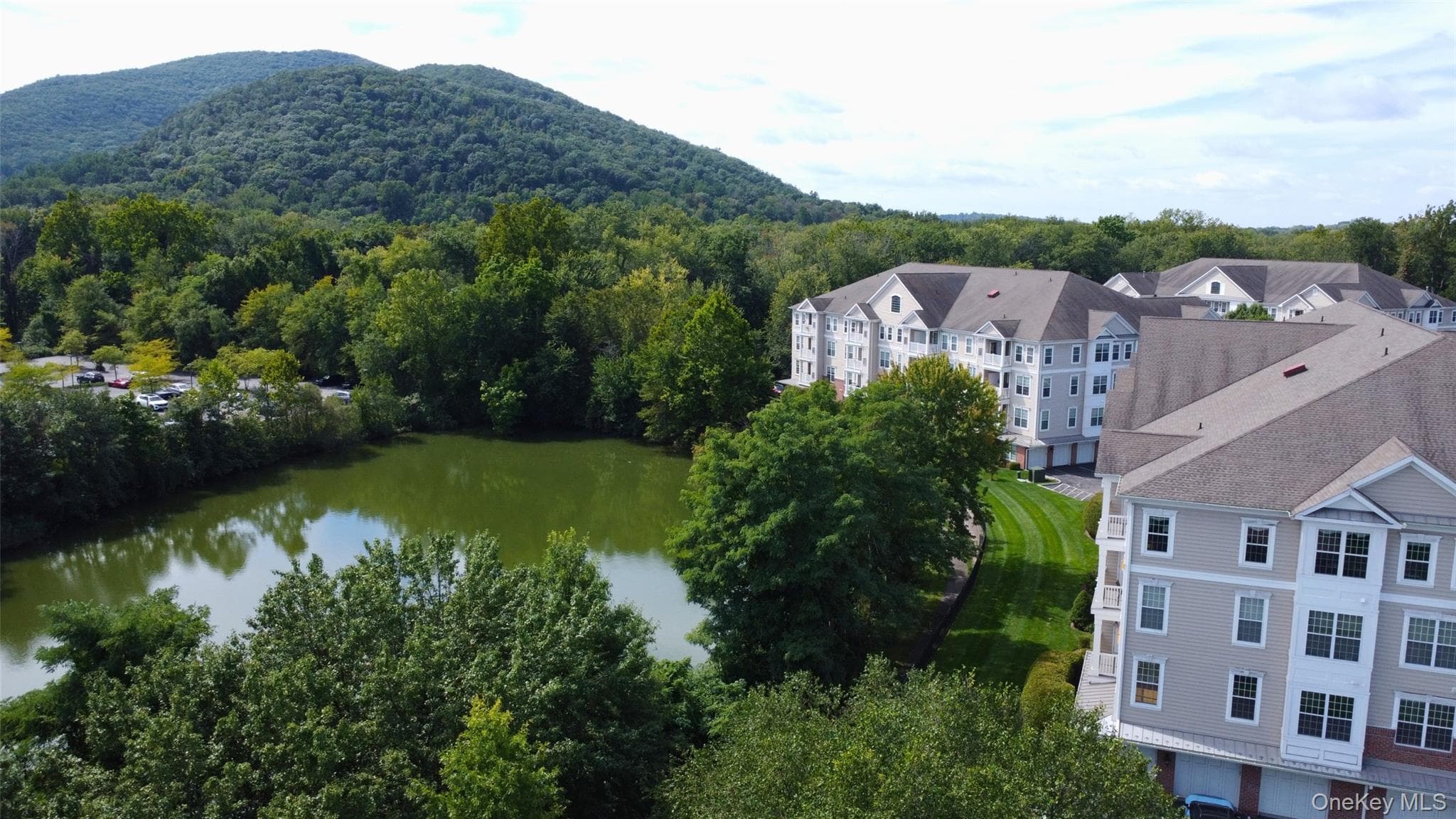 621 Regency Drive thumbnail 28