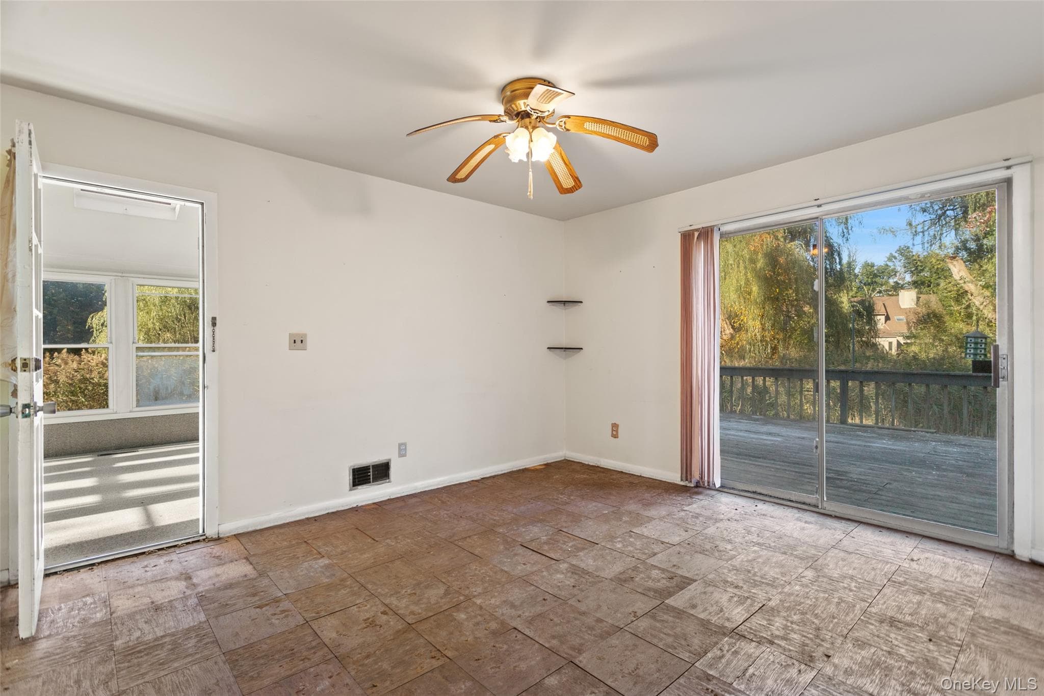 180 Bradford Avenue thumbnail 23