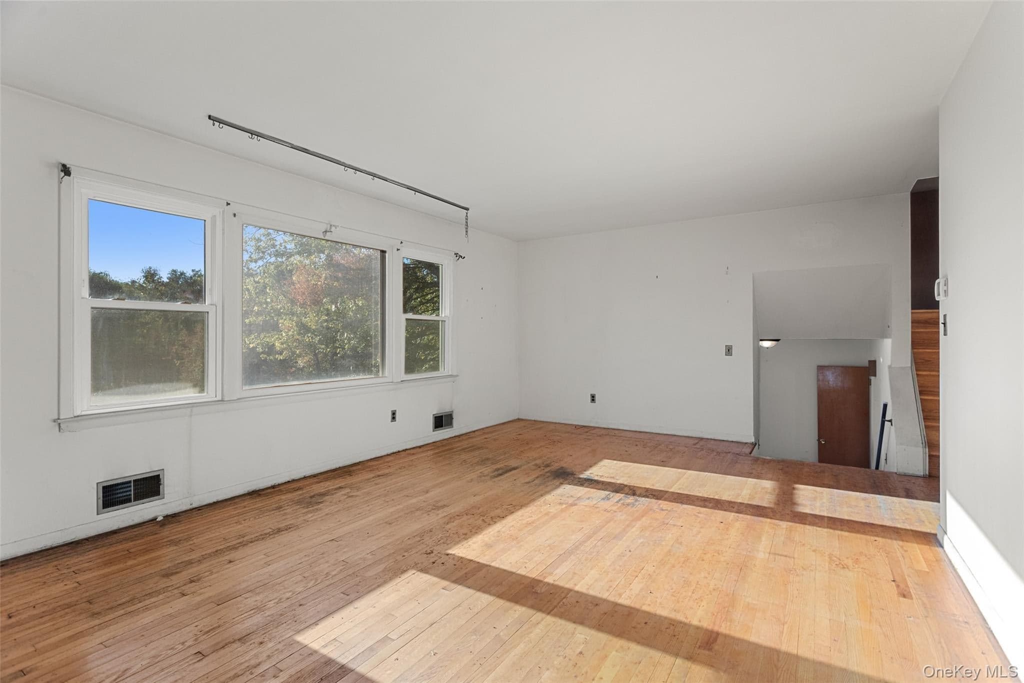 180 Bradford Avenue thumbnail 10