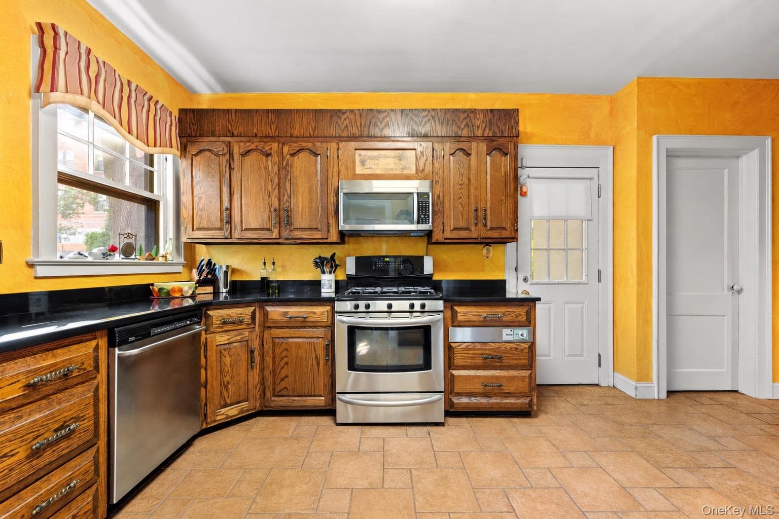 56 Ellwood Avenue thumbnail 11
