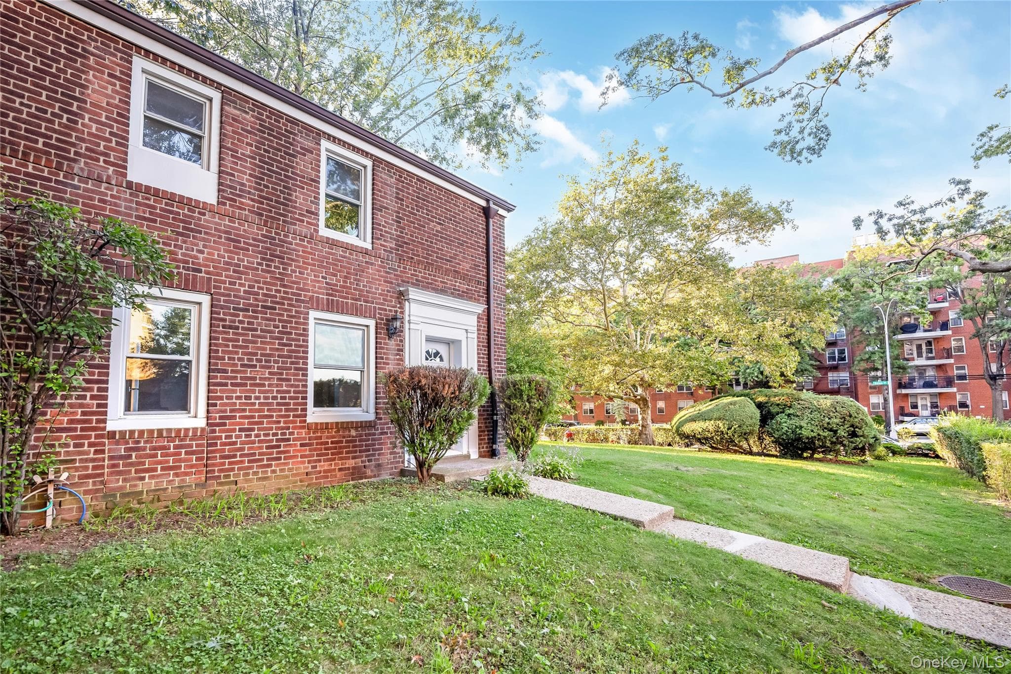 80-14 150th St Unit: 25D thumbnail 3