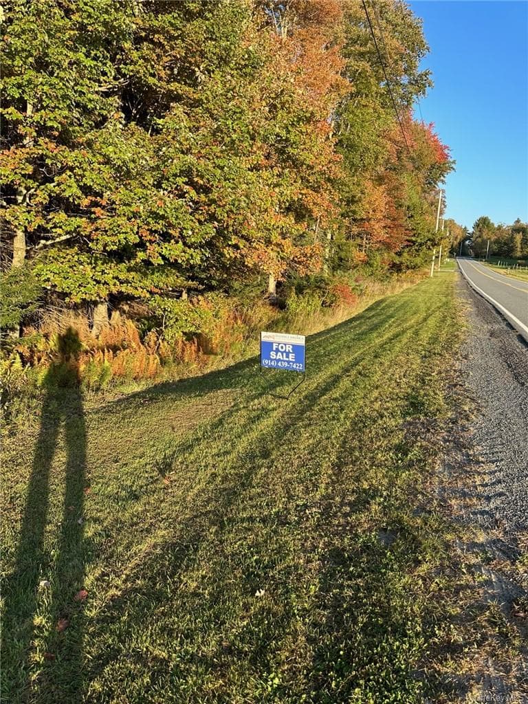 Ulster Heights Road thumbnail 5