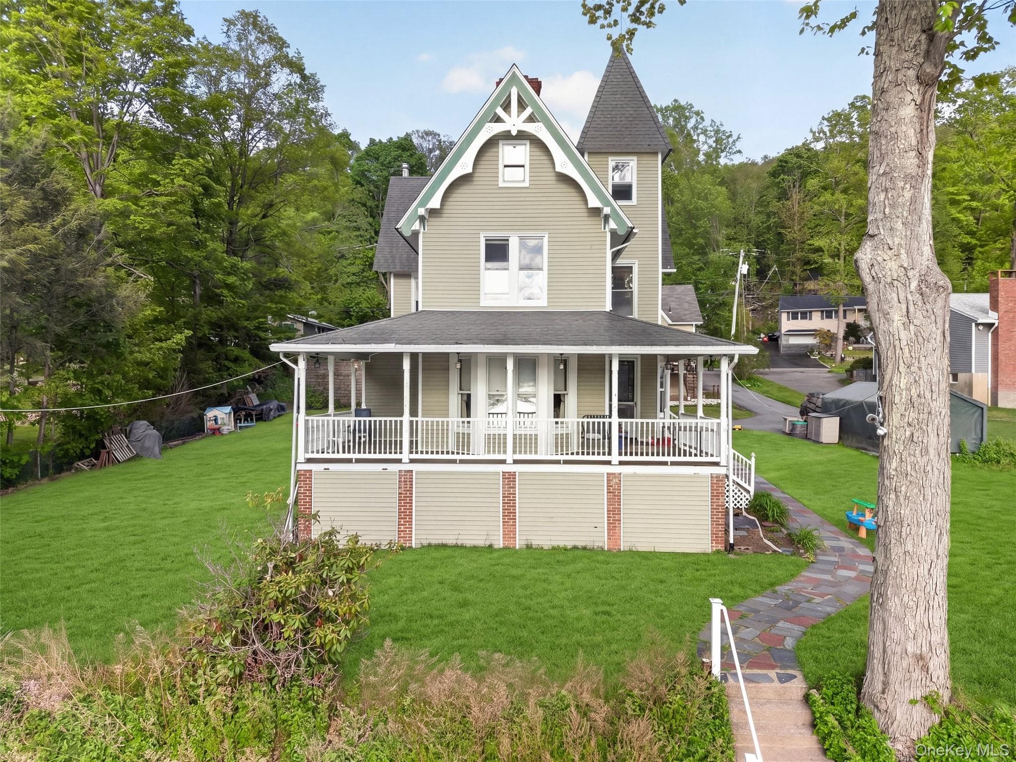 83 Edgemere Avenue thumbnail 15