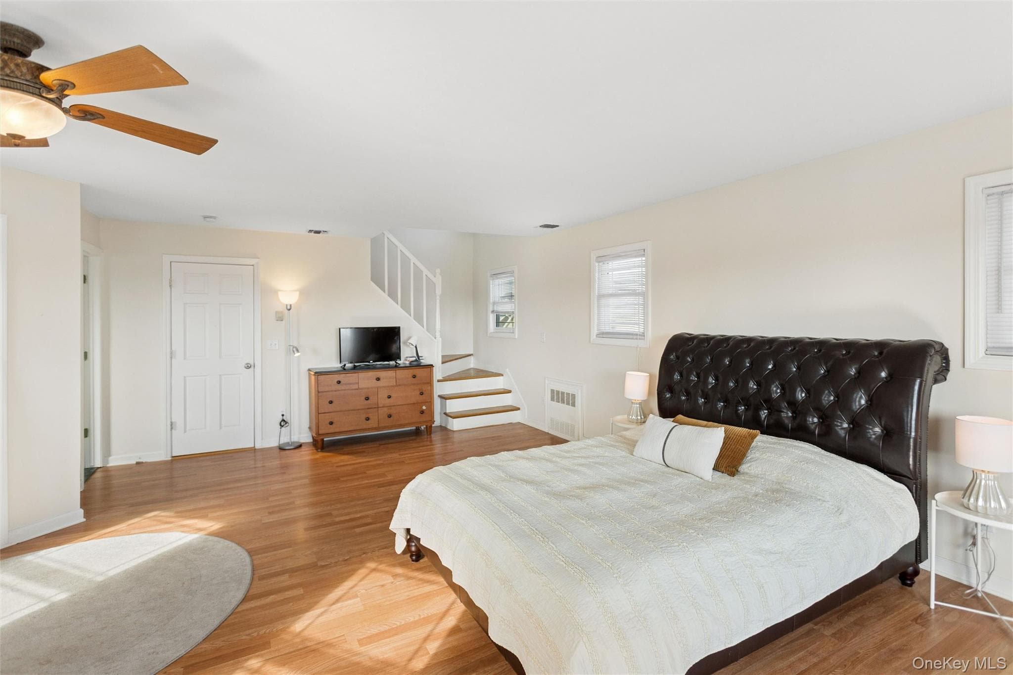 268 Gordon Place thumbnail 25