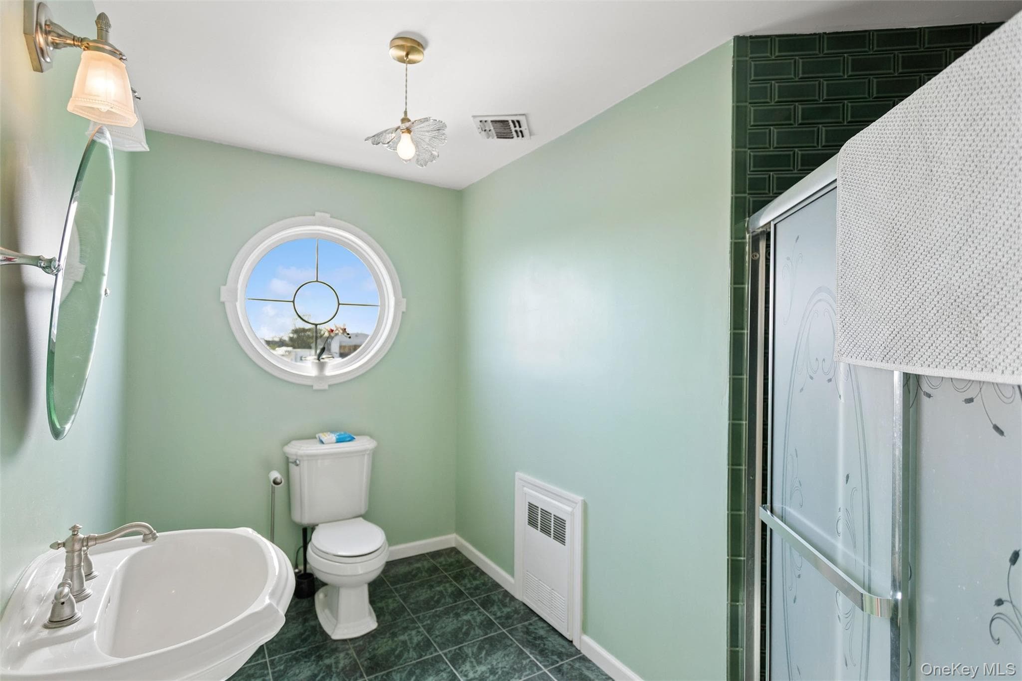 268 Gordon Place thumbnail 27