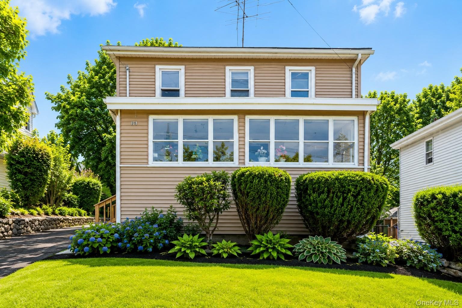 13 Forest Avenue thumbnail 2