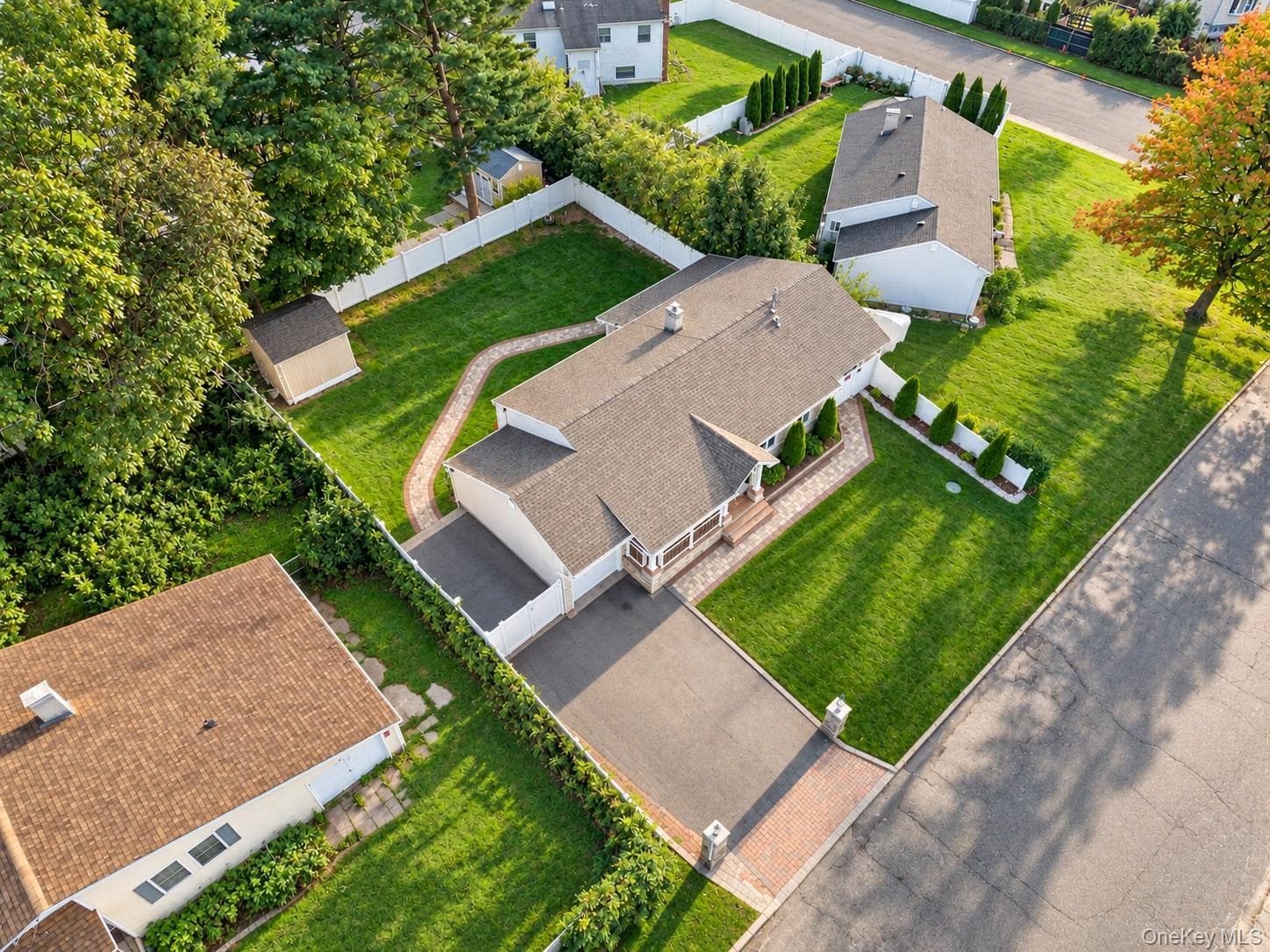 42 Blue Jay Drive thumbnail 31