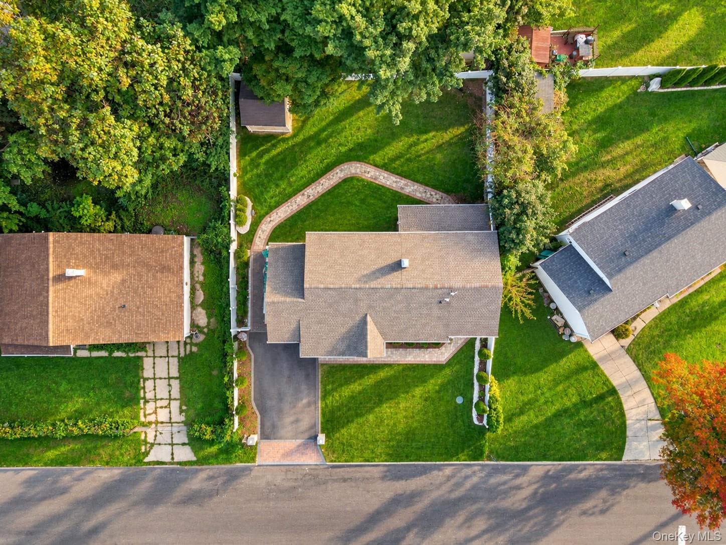 42 Blue Jay Drive thumbnail 32