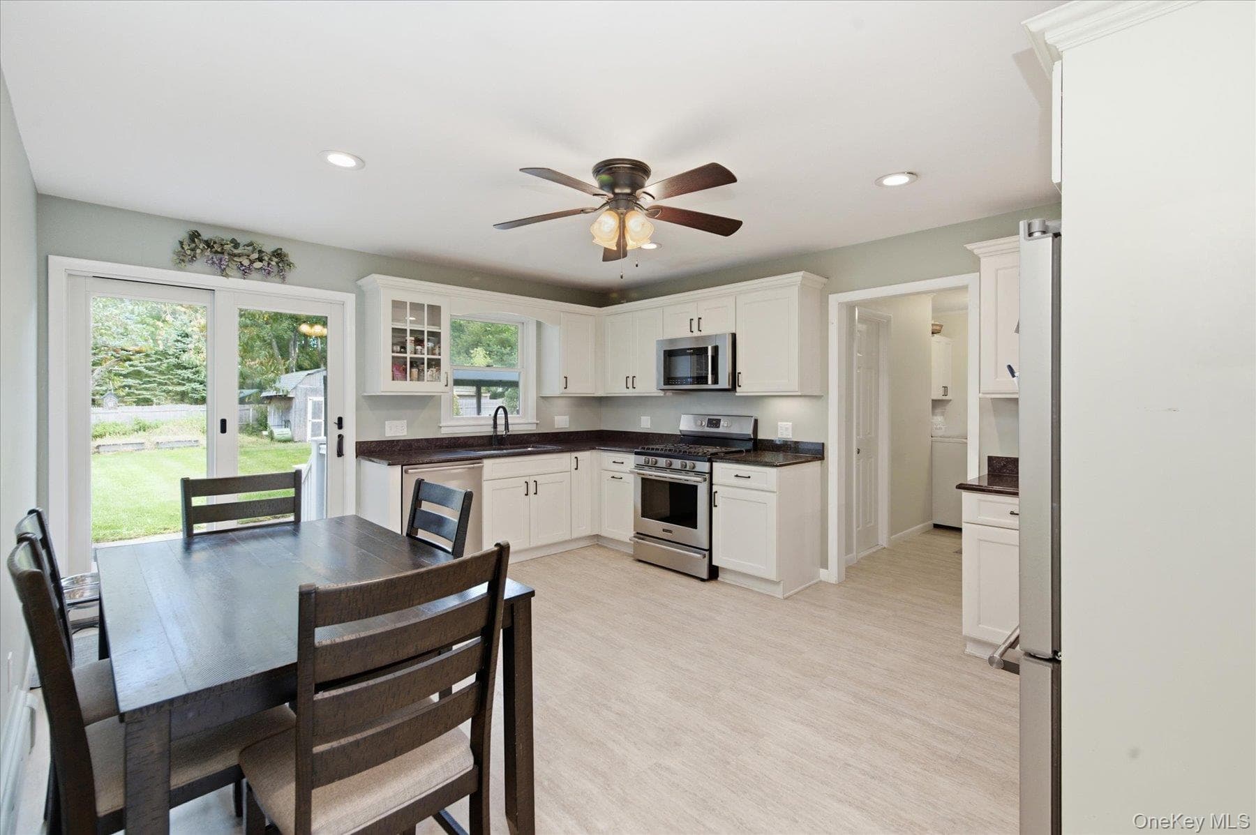 220 Hubbard Avenue thumbnail 9