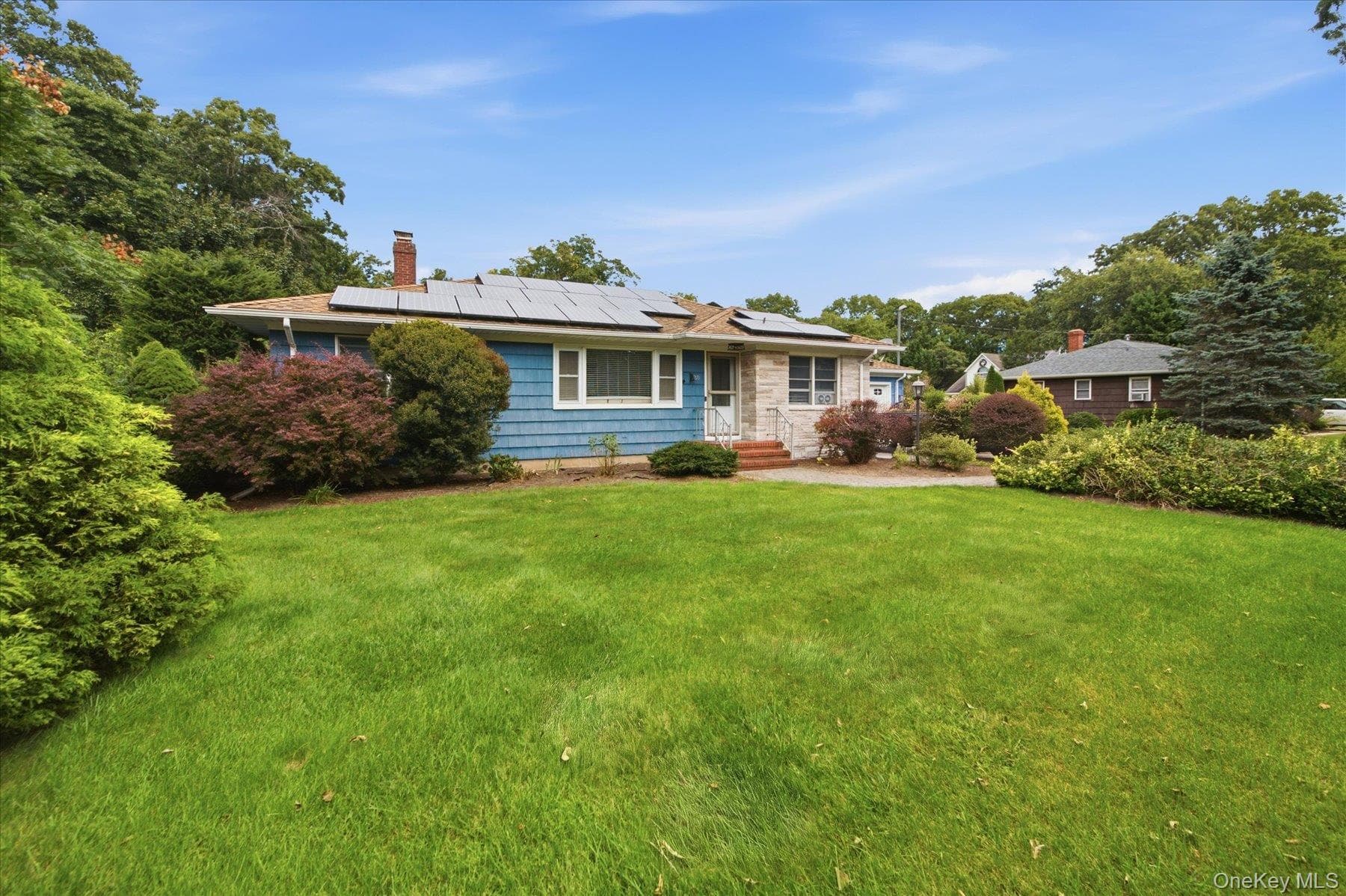 220 Hubbard Avenue thumbnail 3