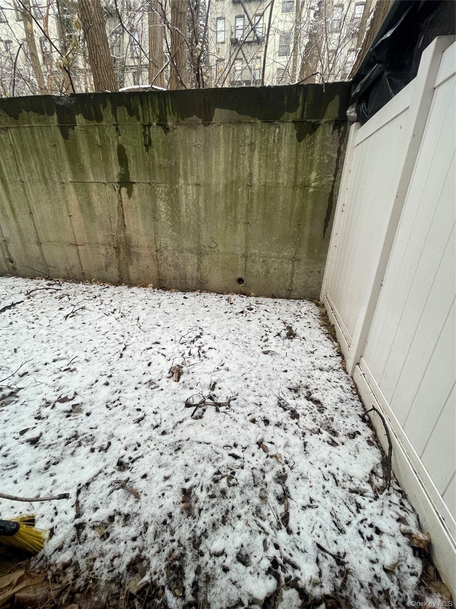 2730 Kingsbridge Terrace thumbnail 16
