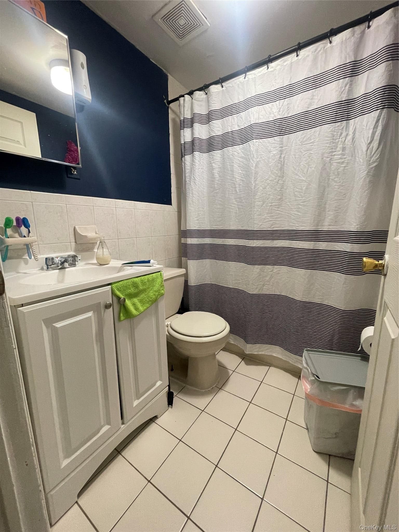 2730 Kingsbridge Terrace thumbnail 13