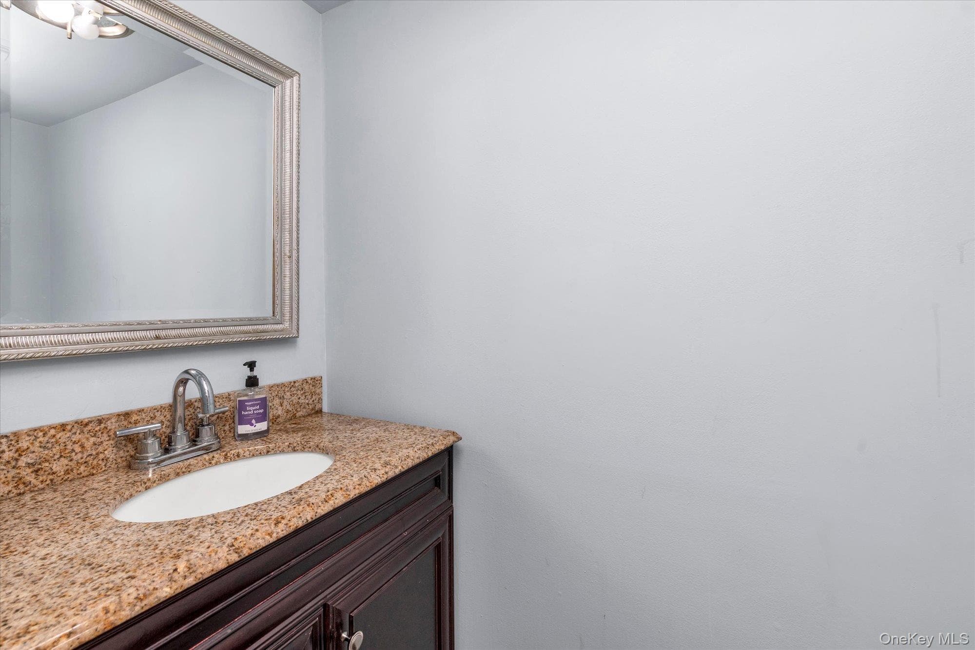 88 E Valley Stream Boulevard Unit: 6 thumbnail 8