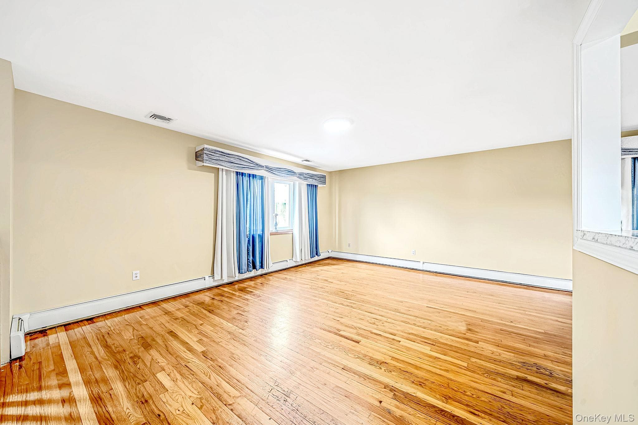 263 Commack Road thumbnail 8