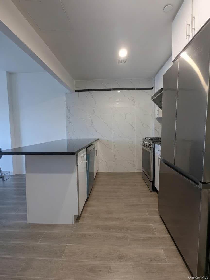 144-27 Sanford Avenue Unit: 6O thumbnail 3