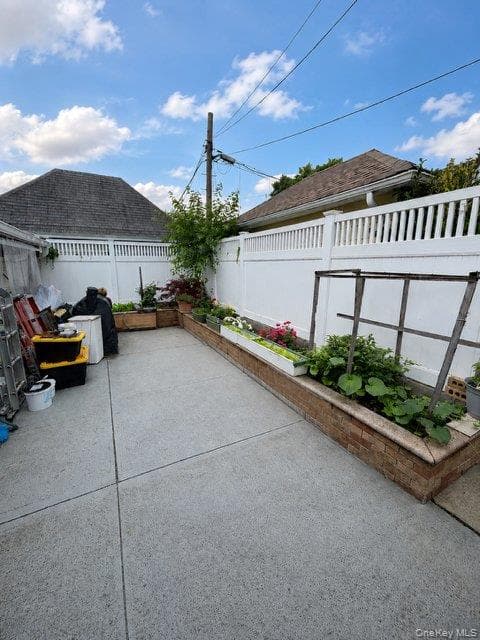 9440 Springfield Boulevard thumbnail 13