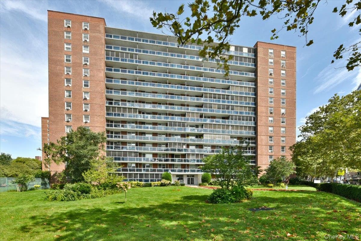 9737 63rd Road Unit: 10E thumbnail 2