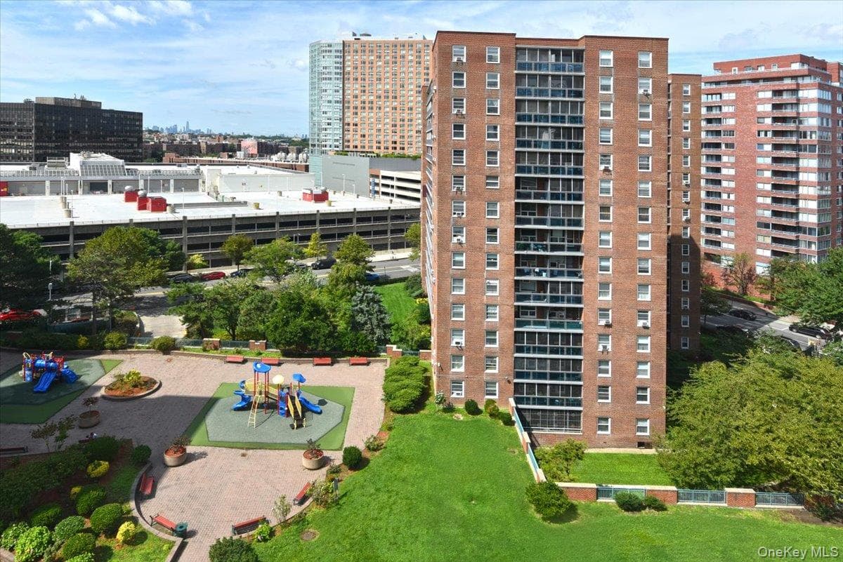 9737 63rd Road Unit: 10E thumbnail 29