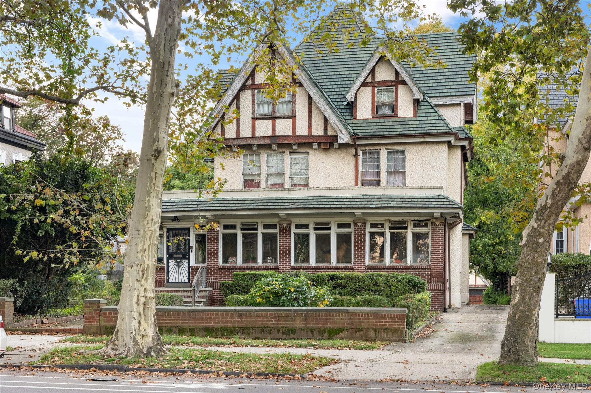 283 Highland Boulevard thumbnail 2