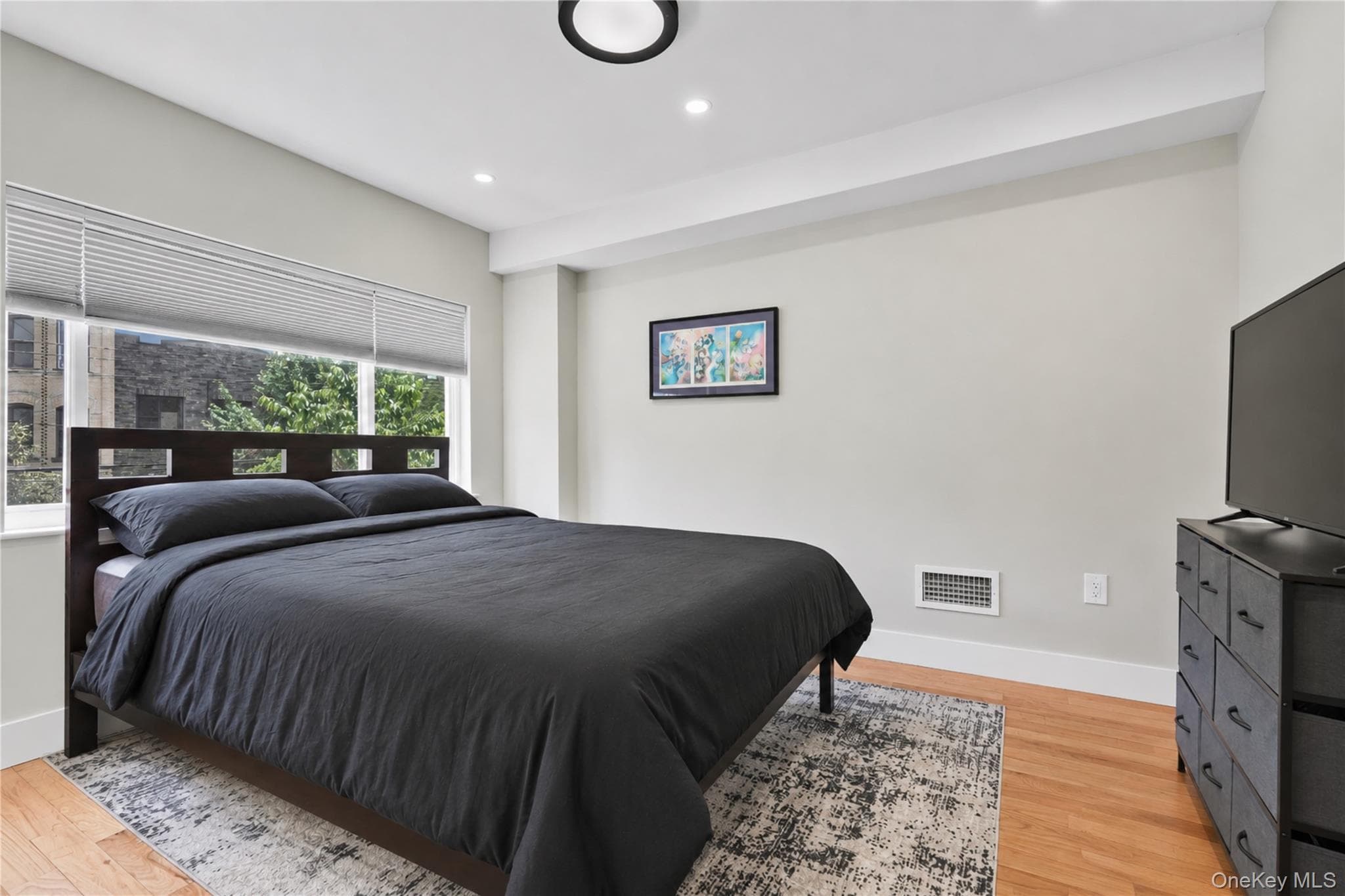 925 Hart Street thumbnail 12