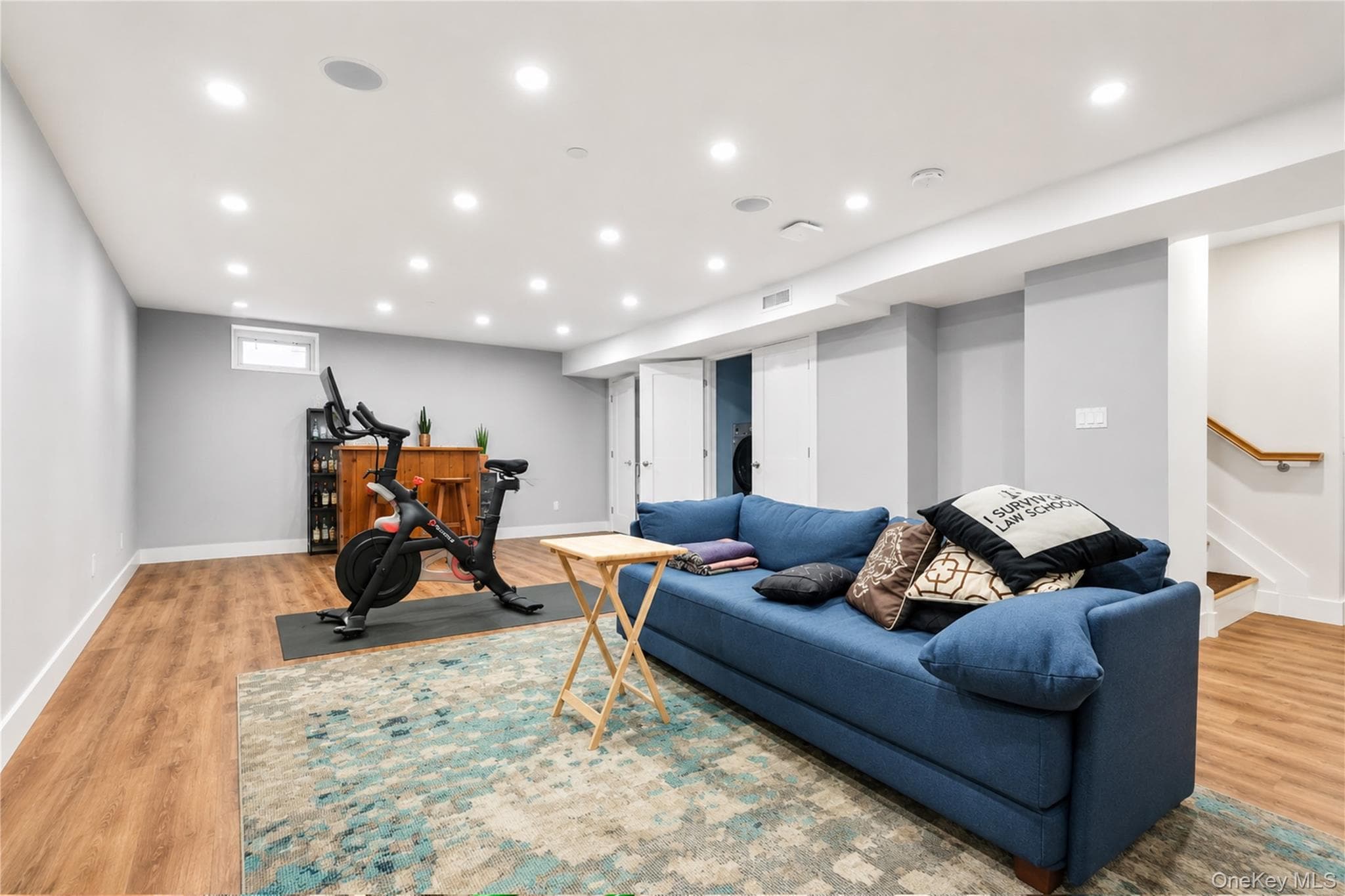 925 Hart Street thumbnail 10