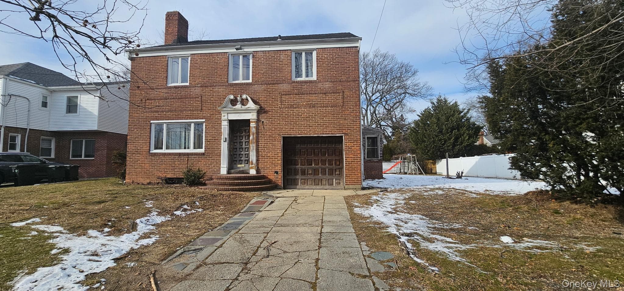 770 W Broadway photo 1