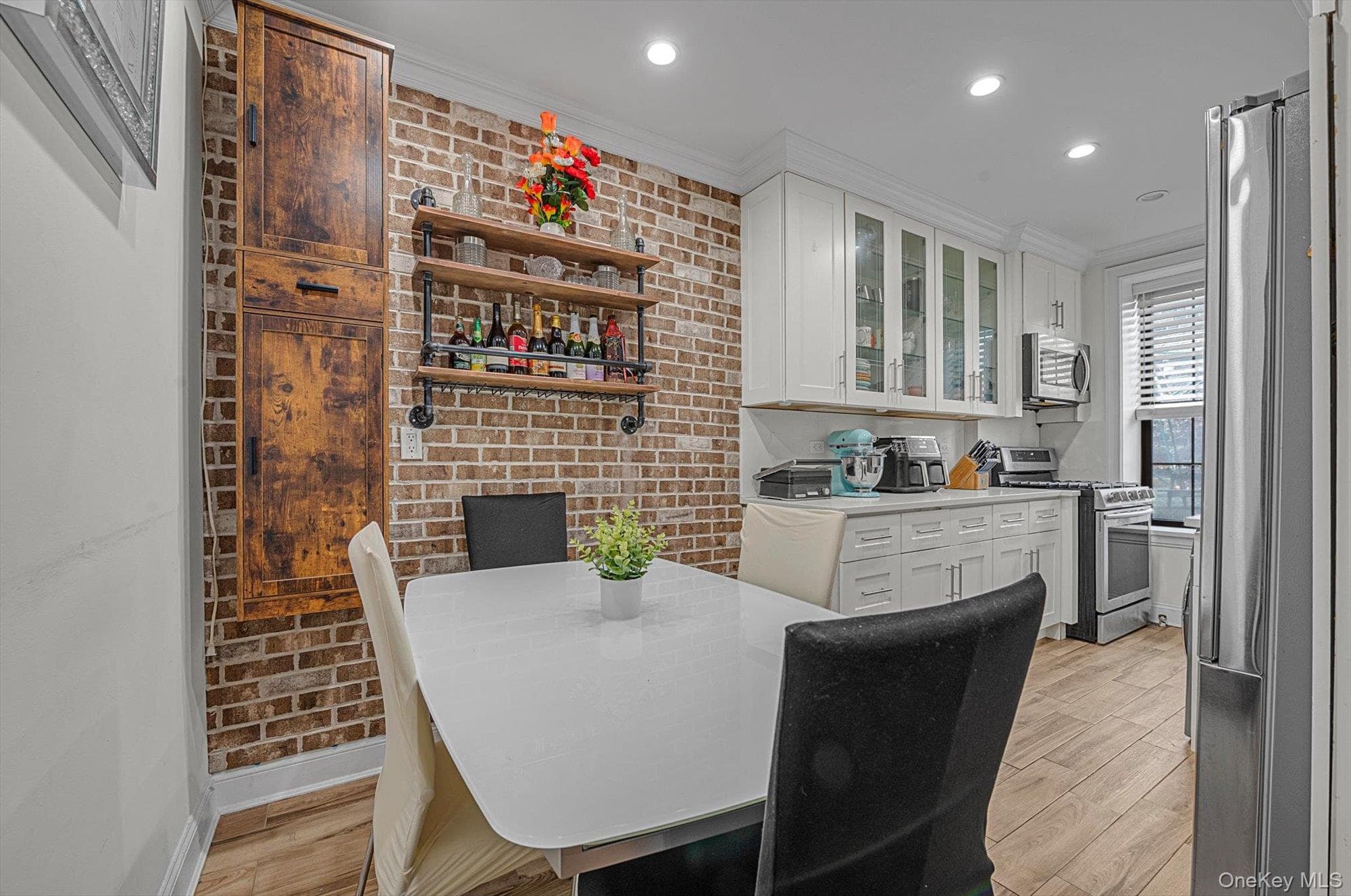 35-21 81 Street Unit: 1C thumbnail 4