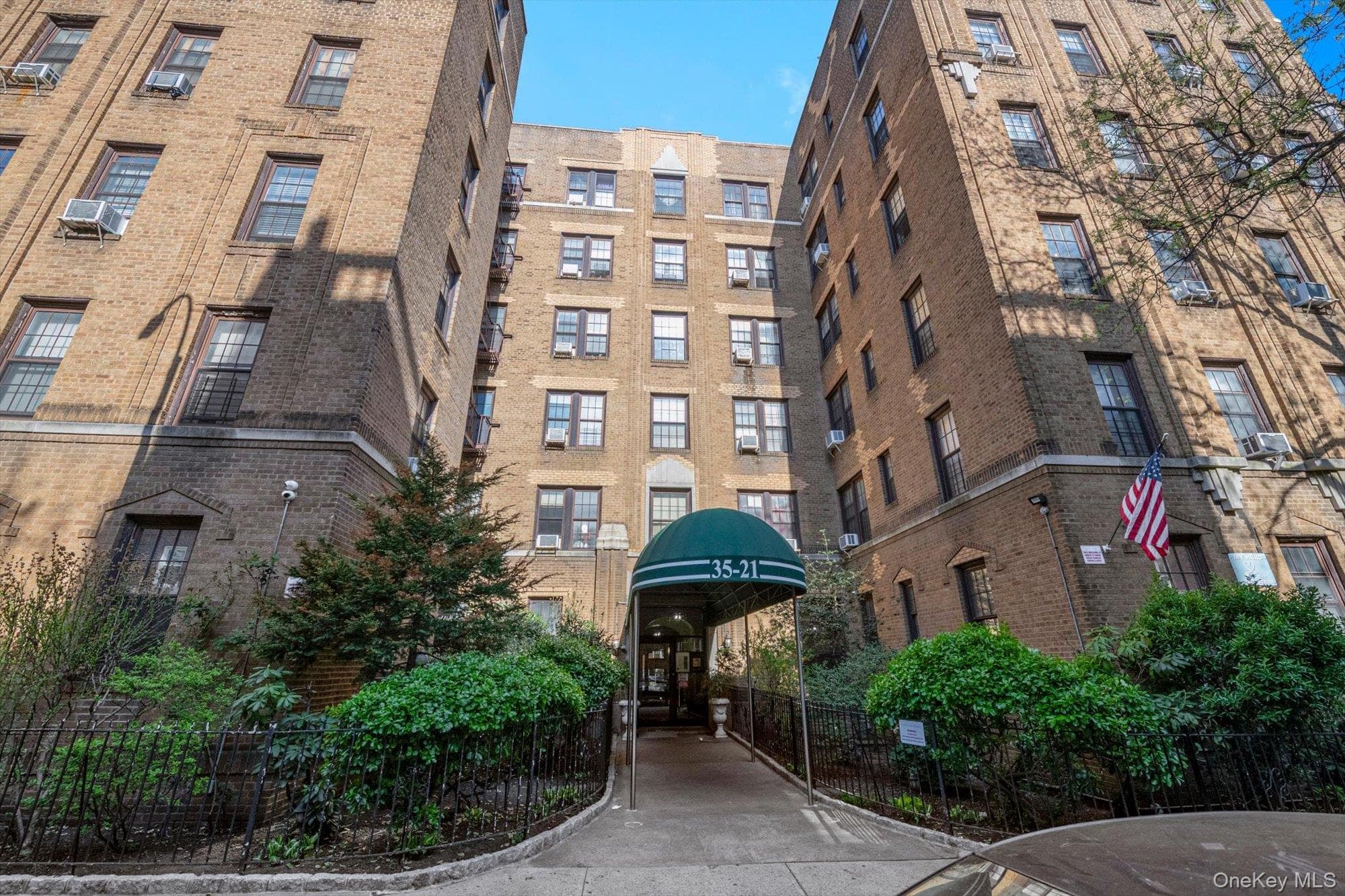 35-21 81 Street Unit: 1C thumbnail 15