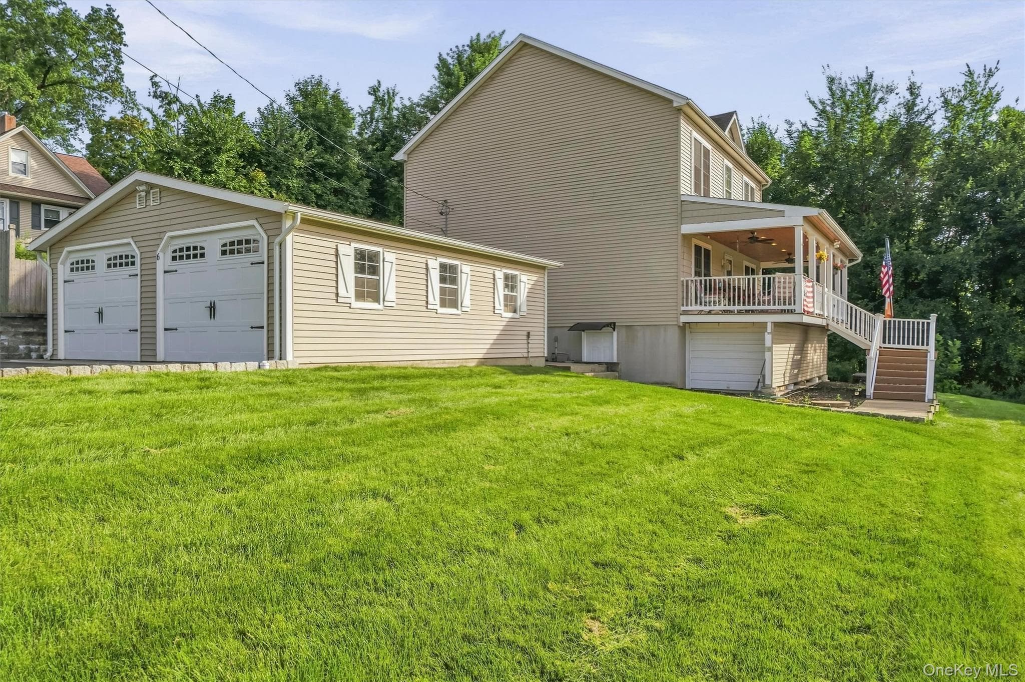 6 E Shore Road, Greenwood Lake