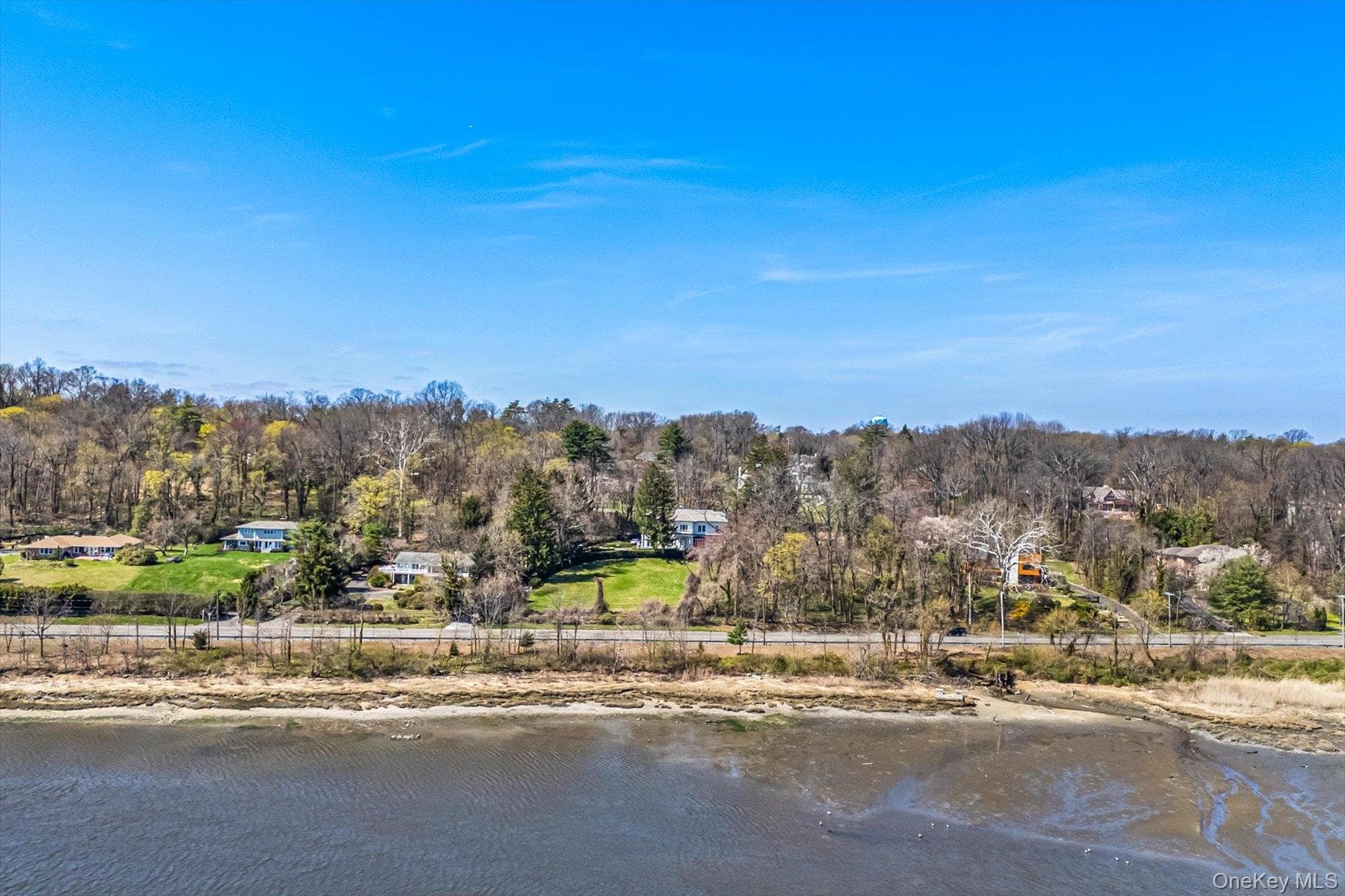 365 E Shore Road thumbnail 8