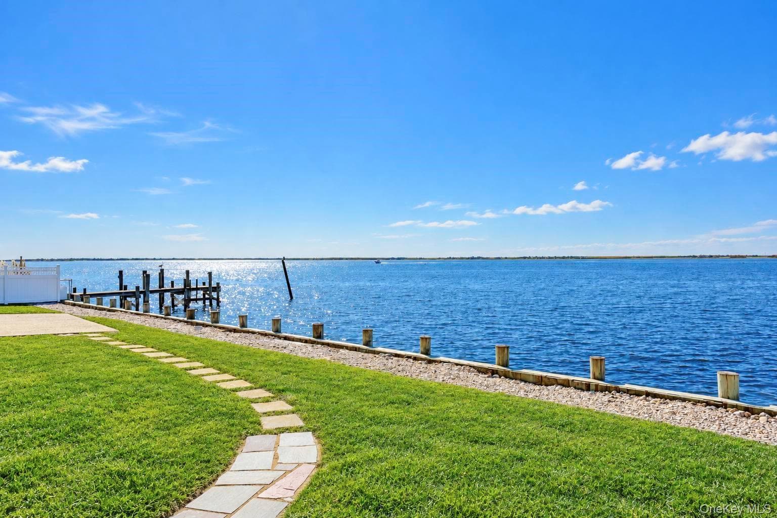 41 Shore Drive thumbnail 21