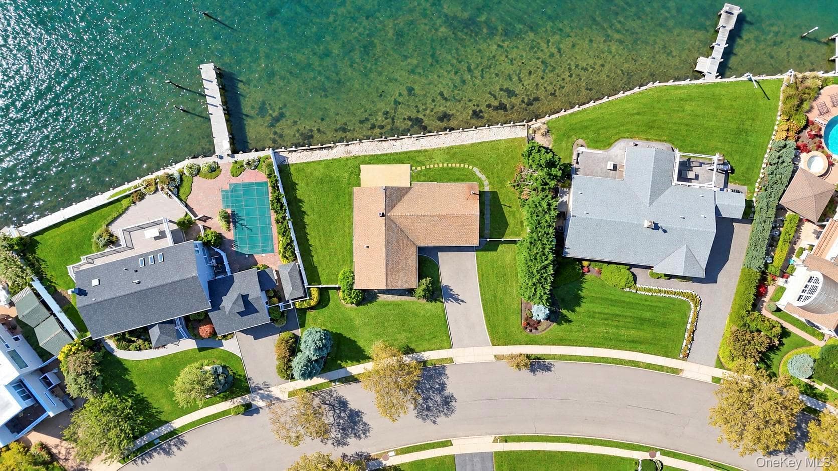 41 Shore Drive thumbnail 14