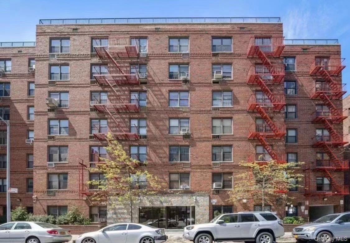 13317 Sanford Avenue Unit: 2J photo 1