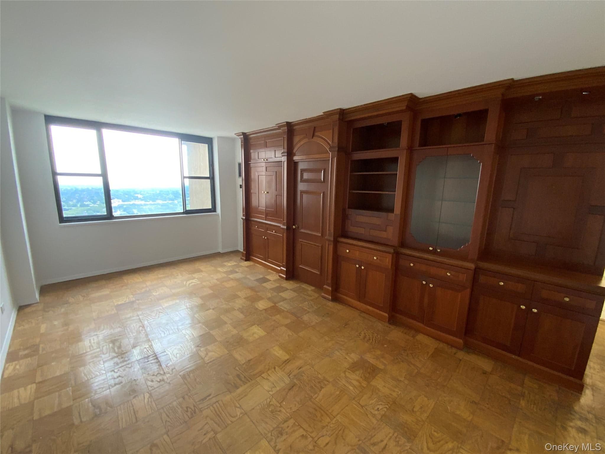 26910 Grand Central Parkway Unit: 27Z thumbnail 4