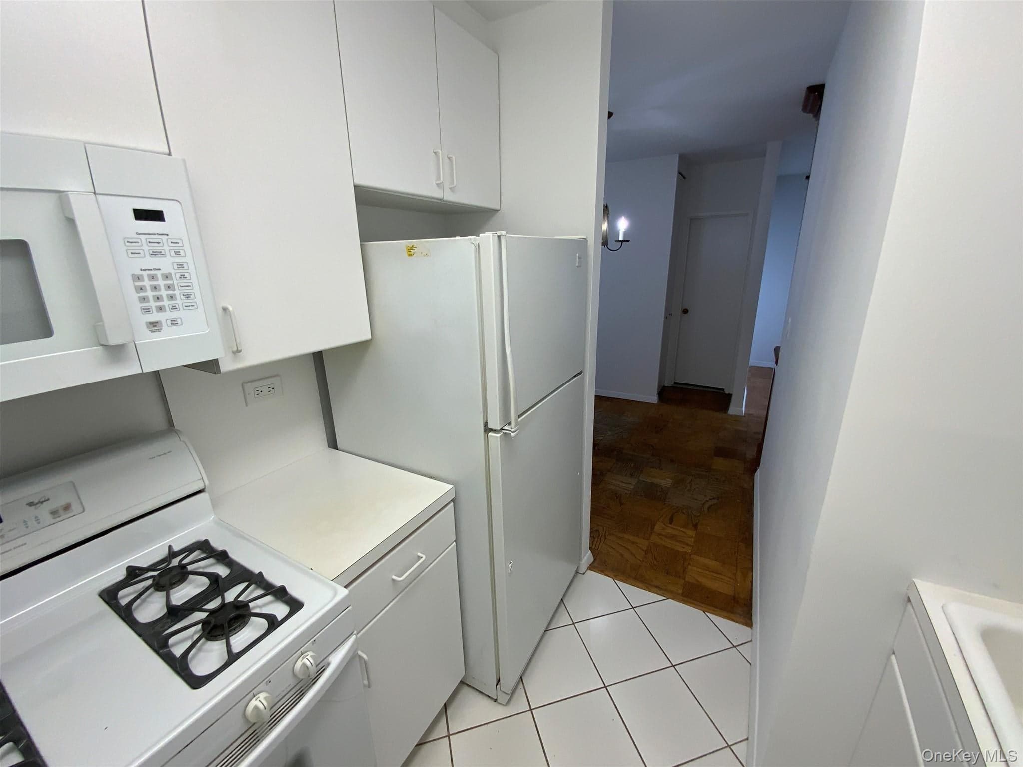 26910 Grand Central Parkway Unit: 27Z thumbnail 9