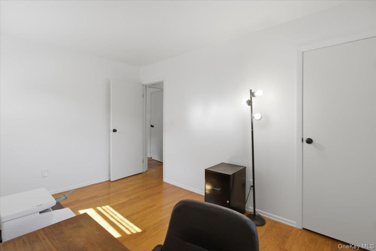 66 Lamb Avenue thumbnail 25