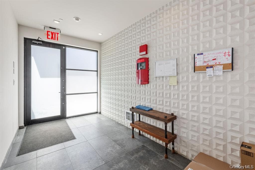 311 Hart Street Unit: 1B thumbnail 25