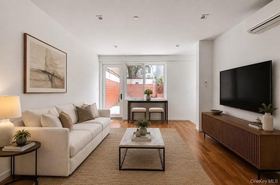 311 Hart Street Unit: 1B thumbnail 7