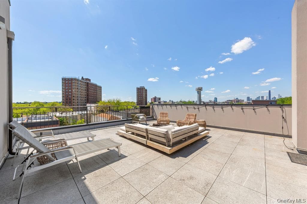 311 Hart Street Unit: 1B thumbnail 27