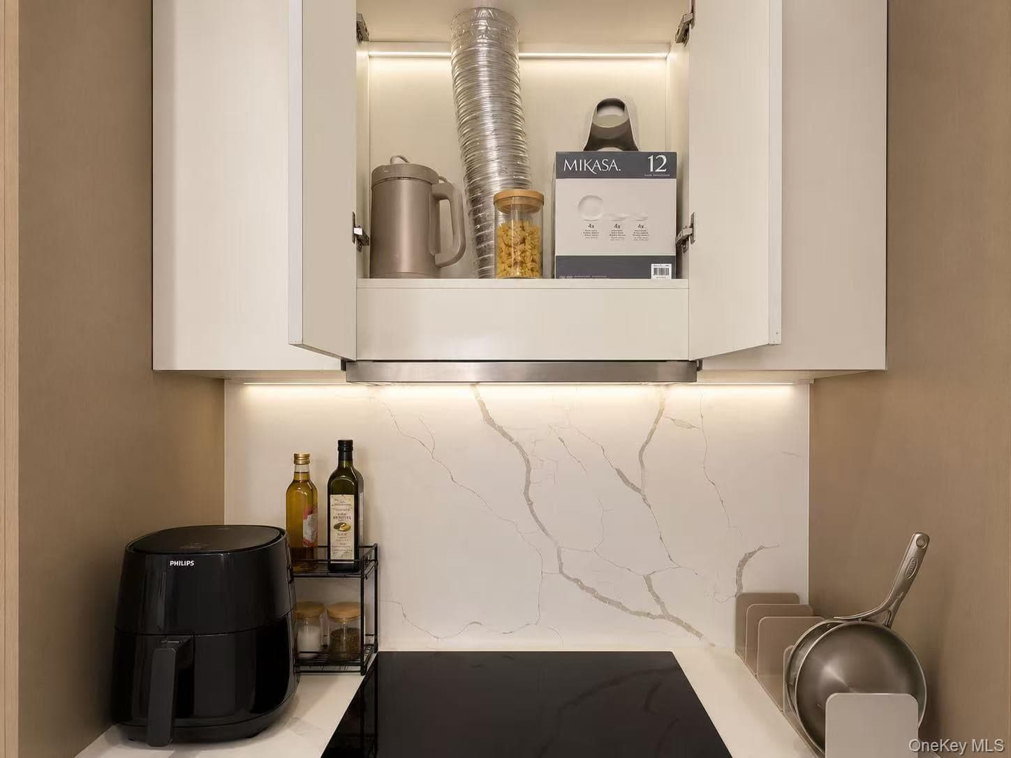 45-30 Pearson Street Unit: 15B thumbnail 2