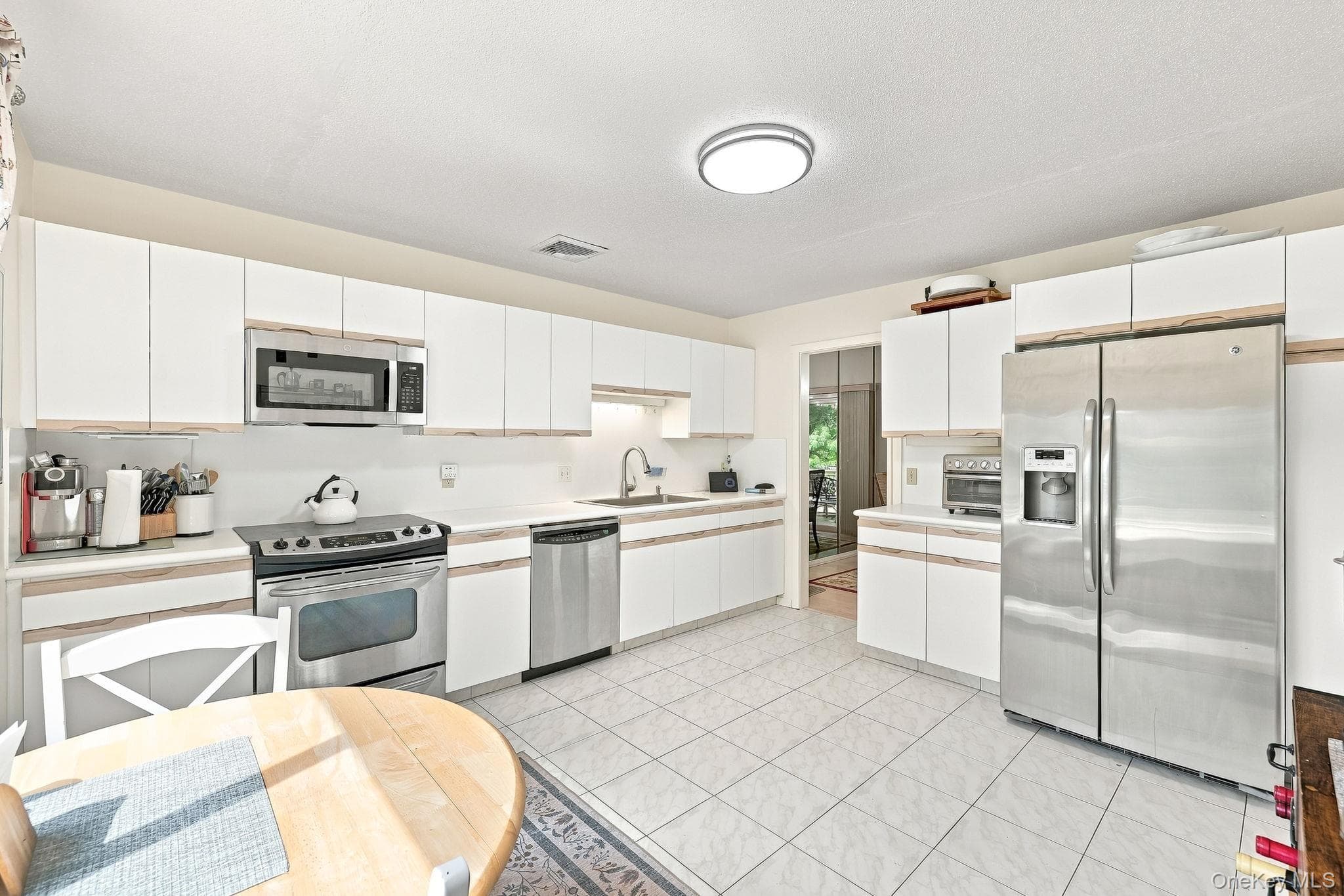 590 Heritage Hills Unit: B thumbnail 9