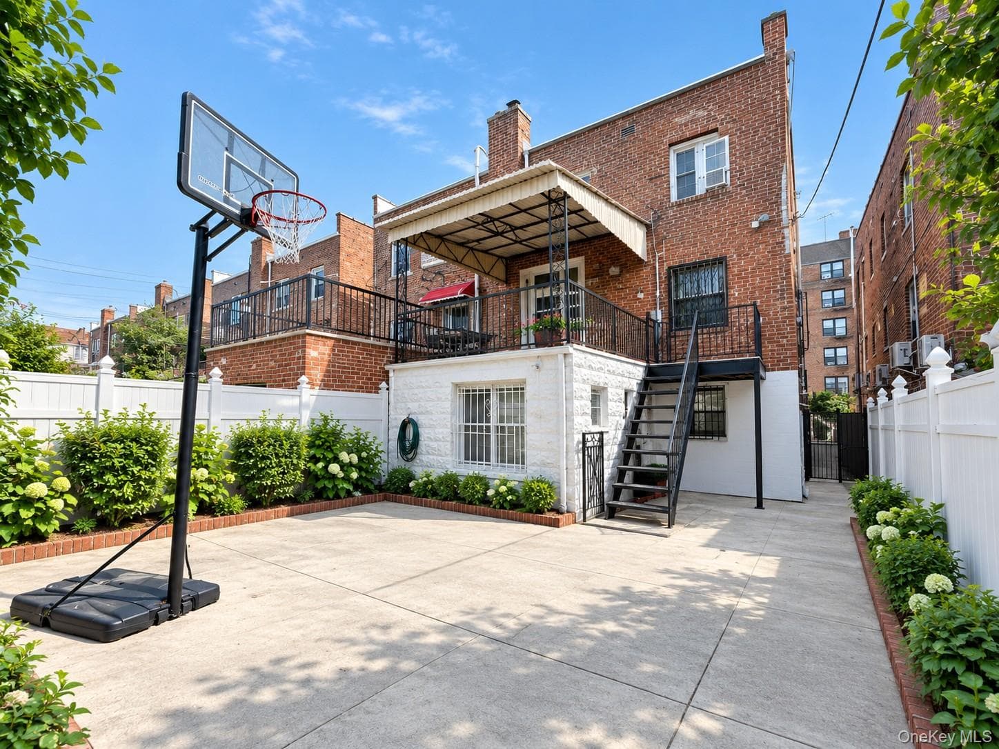 8427 Corona Avenue thumbnail 2