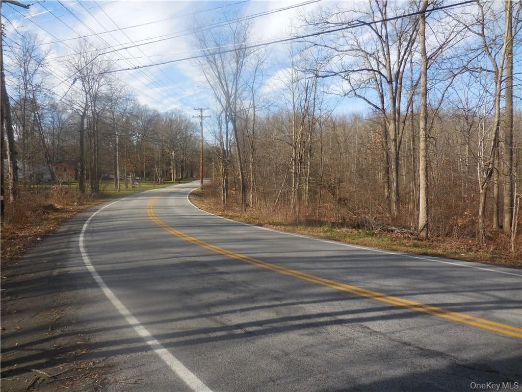 Lakeside Road thumbnail 25