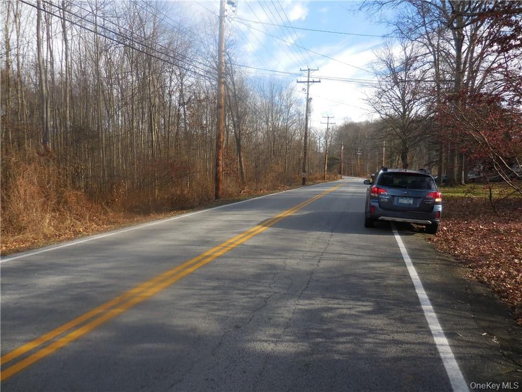 Lakeside Road thumbnail 12