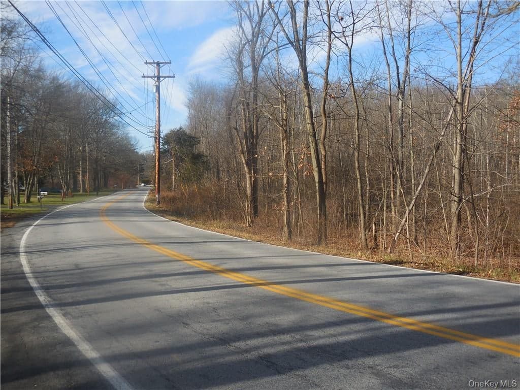 Lakeside Road thumbnail 27