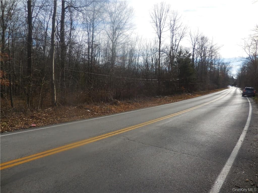 Lakeside Road thumbnail 18
