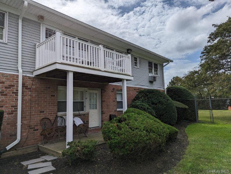 1 Hemlock Drive Unit: F165, Bay Shore