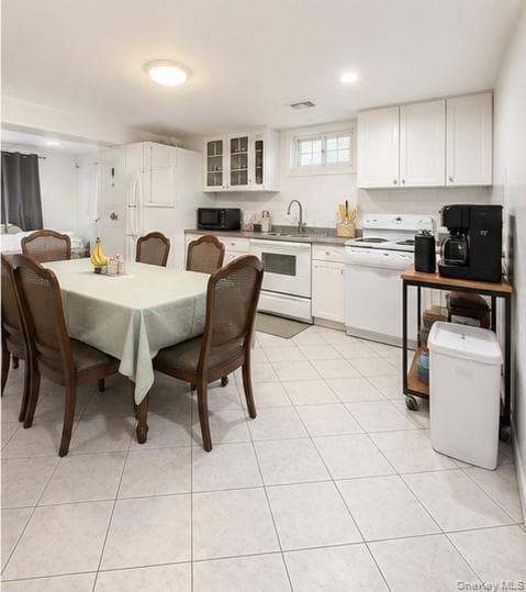 224 New Hyde Park Road thumbnail 14